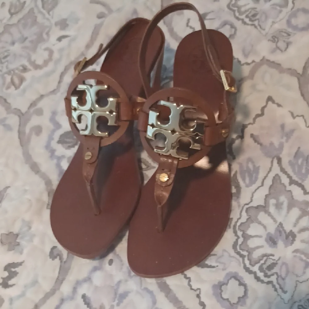 Tory Burch Brown Leather Logo Thong Sandals with Gold Medallions